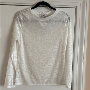 White House Black Market- Women's White Long Sleeve Top. Size Medium. Never worn